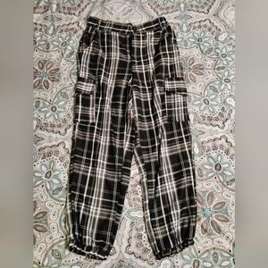Rue 21 Black Plaid Cargo Pants